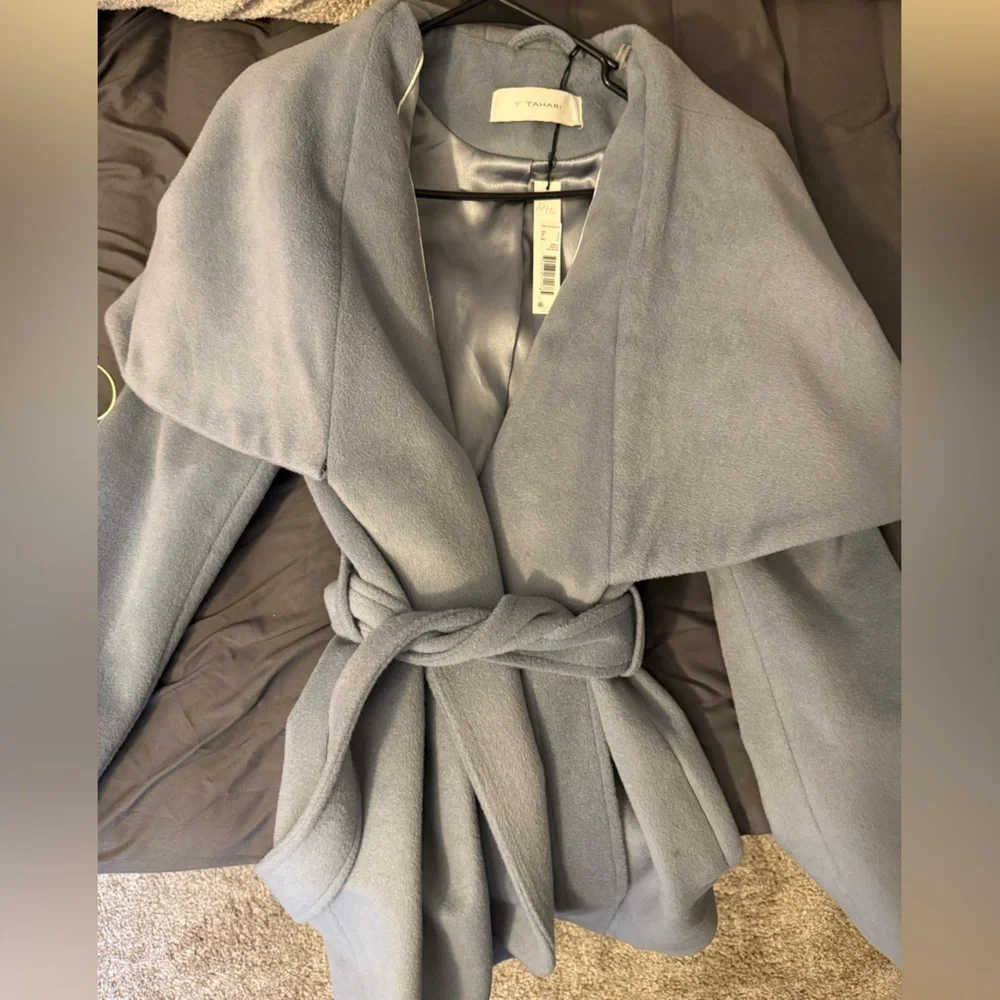 Elie Tahari Pale Blue Marla Oversized Collar Wrap Coat - Picture 4 of 12